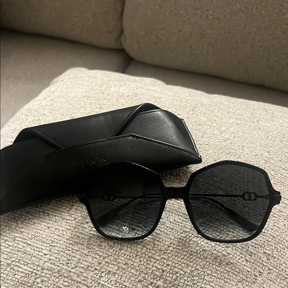 Dior Elegant Black Sunglasses for Women